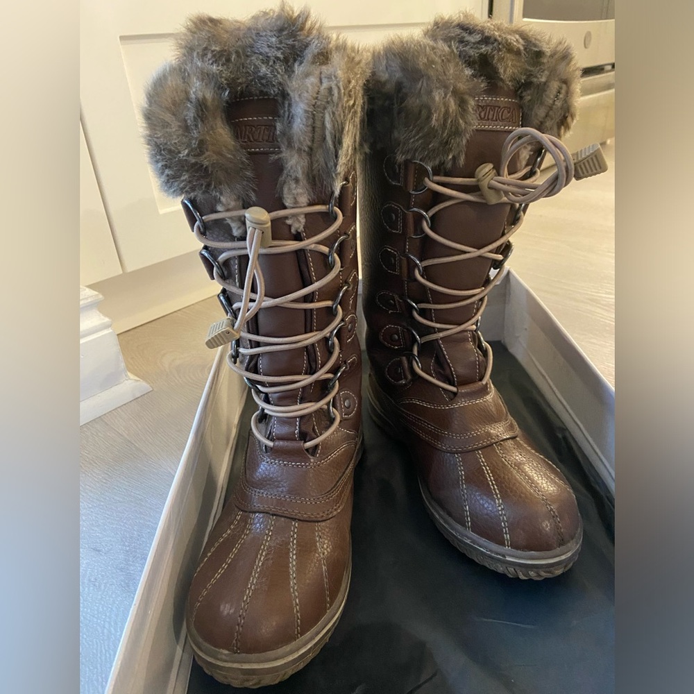 Artica brown faux fur snow boots